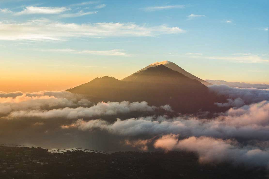 ภูเขาไฟบาตูร์ (Mount Batur)